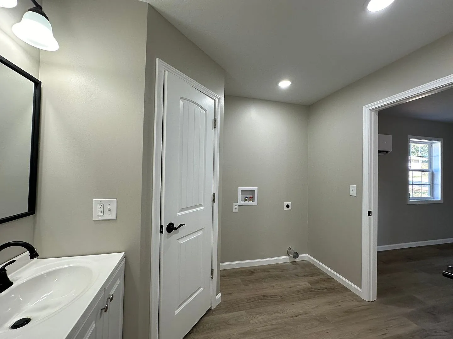 110 Evergreen Place - NEW 1 bedroom 1 bath home for lease — Photo 2
