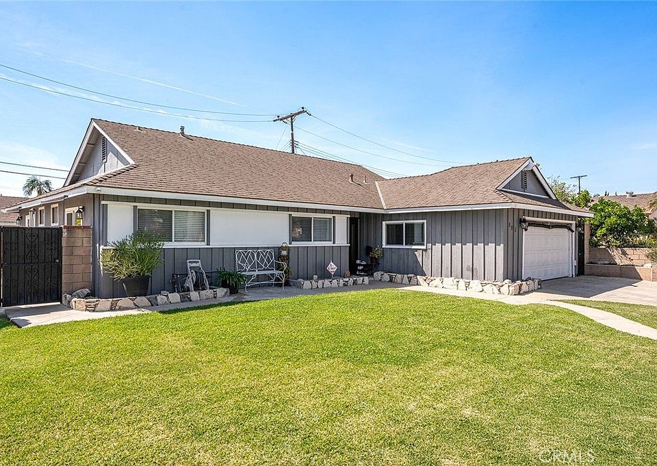 1st image of 605 E Avenida De La Merced