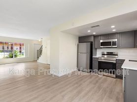 2632 NW 52nd Ave, Fort Lauderdale, FL
