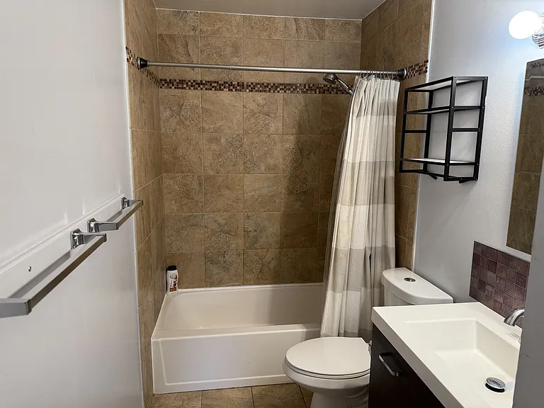 3016 Winchester Way — Photo 17