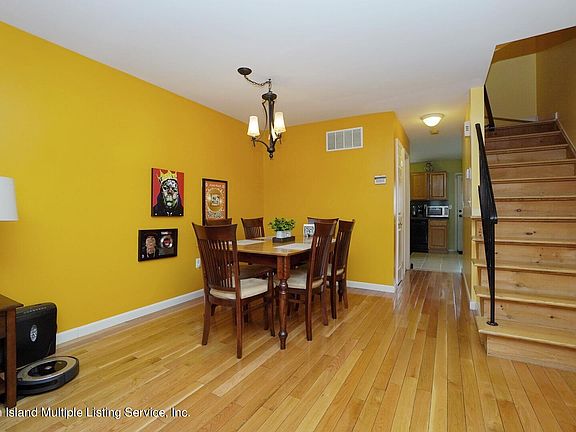 4th image of 72 Lyceum Ct
