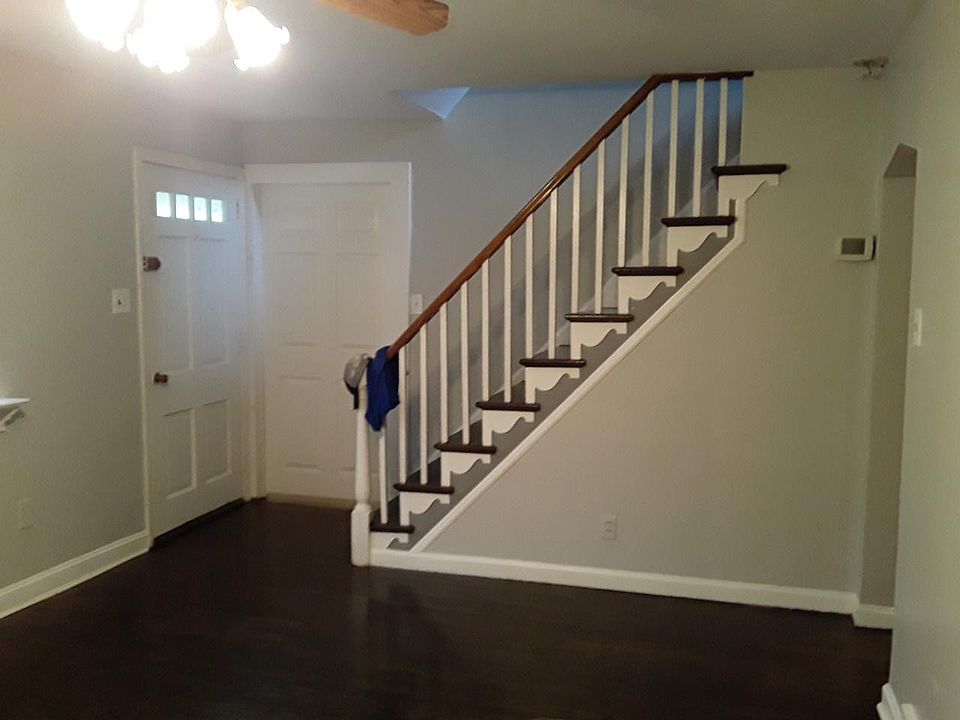 2nd image of 10 W South Ave