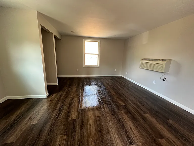 1546 Whitestone Rd N #2 — Photo 10