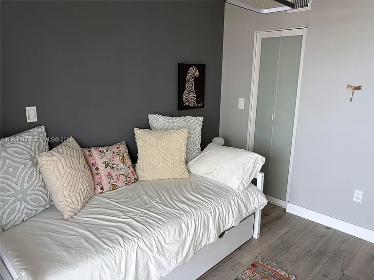 5900 Collins Ave #702 — Photo 30