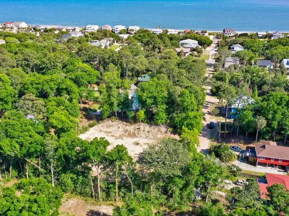 1811 Mitchell St, Edisto Island, SC 29438