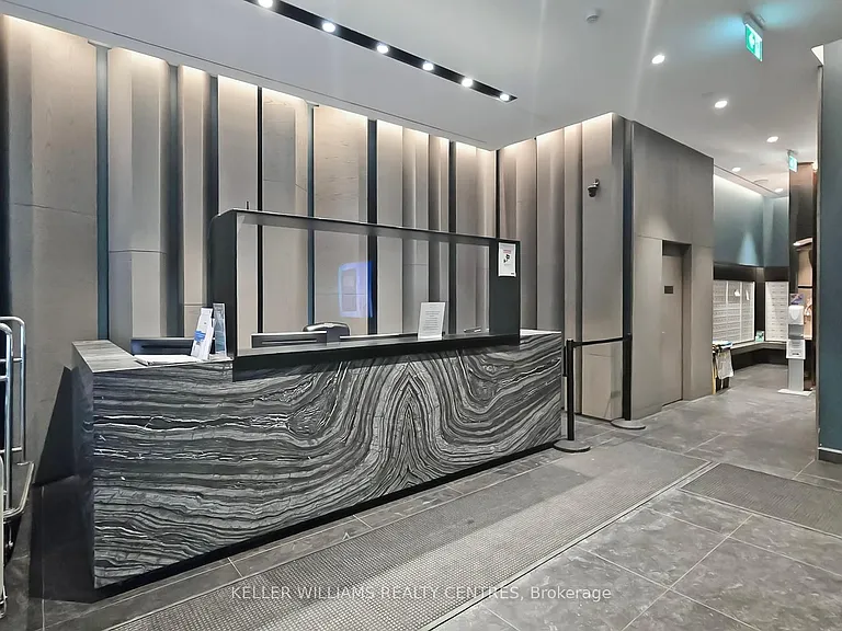 25 Richmond St E #704 — Photo 4