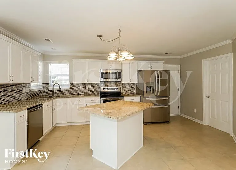 3614 Arthur St — Photo 7