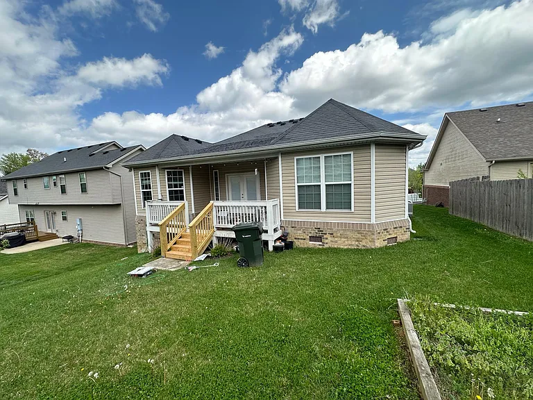 512 Hawks Nest Point — Photo 2