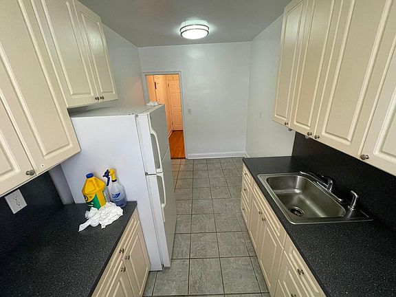 5th image of 17505 Wexford Ter APT 6A