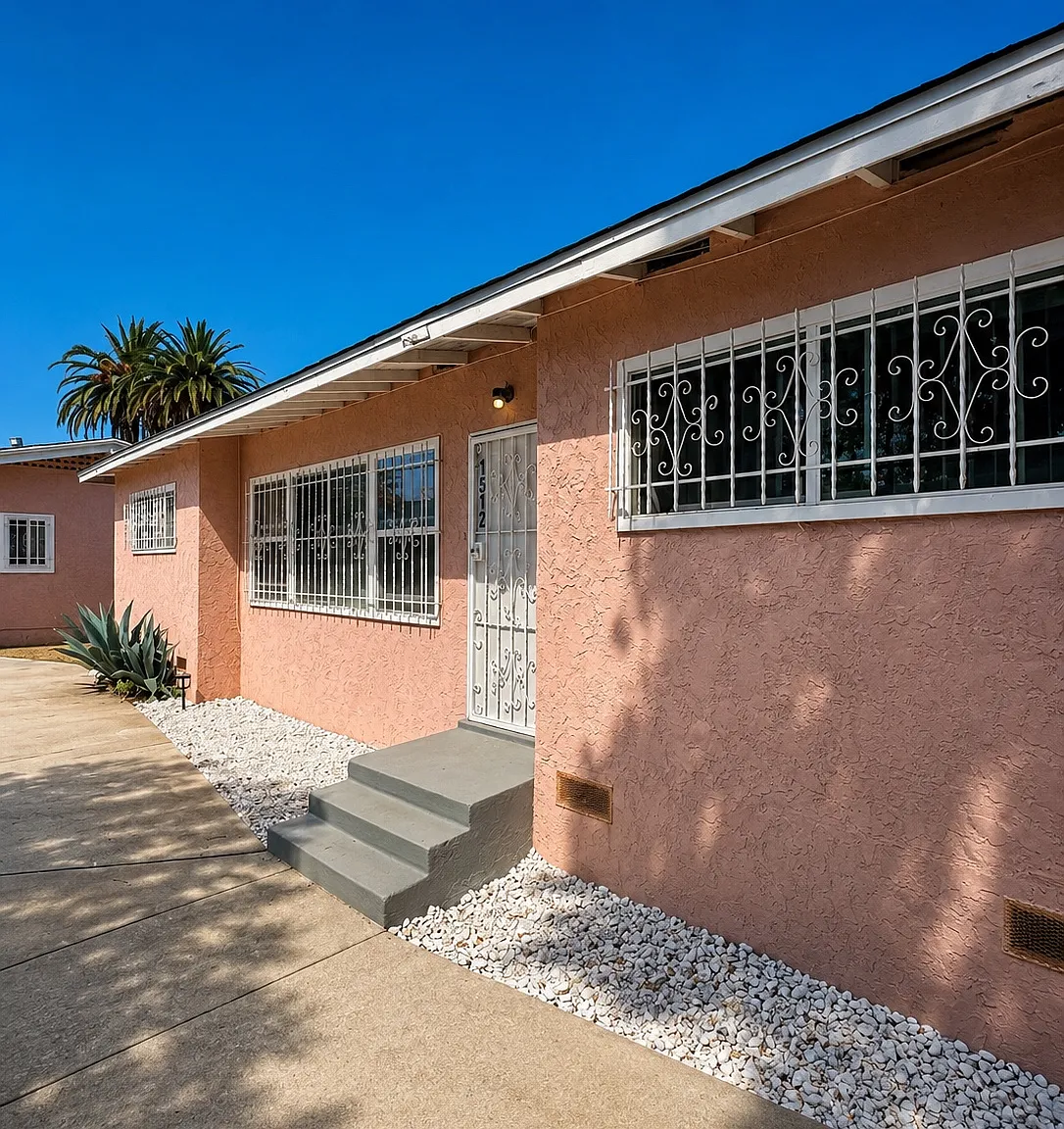 4 bed, 1927 sqft, $4,000 — Photo 1