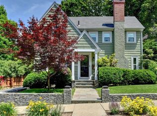 353 Morris Ave, Providence, RI 02906