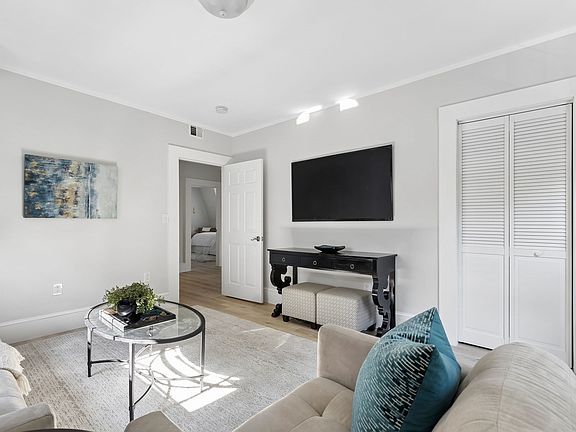 2nd image of 5 Kenwood St #3