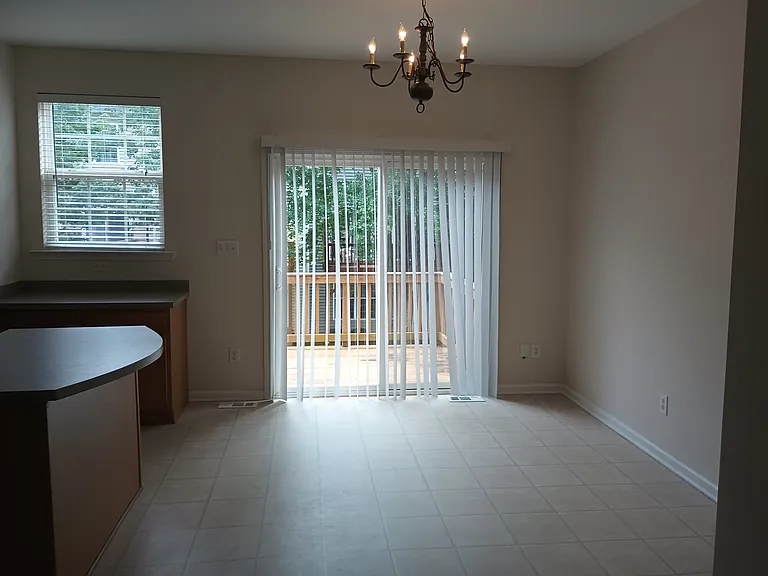 421 Madison Ave — Photo 12