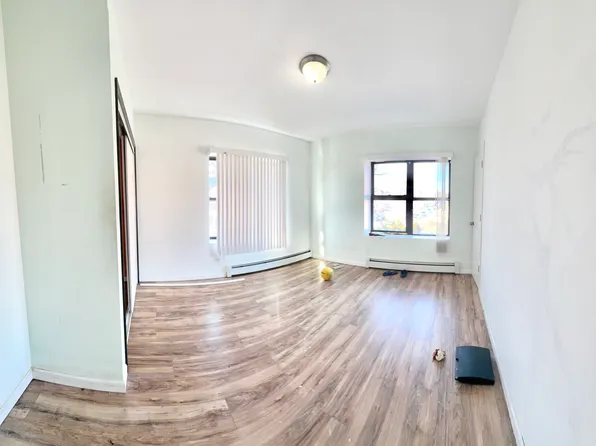 2071 Haring Street image 7 of 25