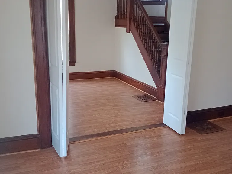 2706 Midland Ave — Photo 12