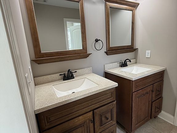 5th image of 105 Phillips Bend Ct