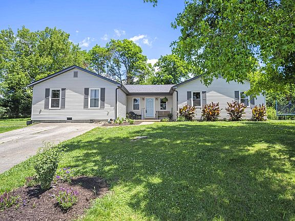 2nd image of 135 Cartier Dr