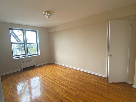 bedroom #1