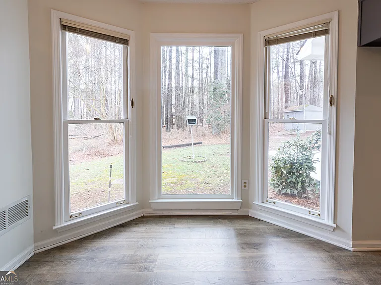 112 Glendale Dr — Photo 38