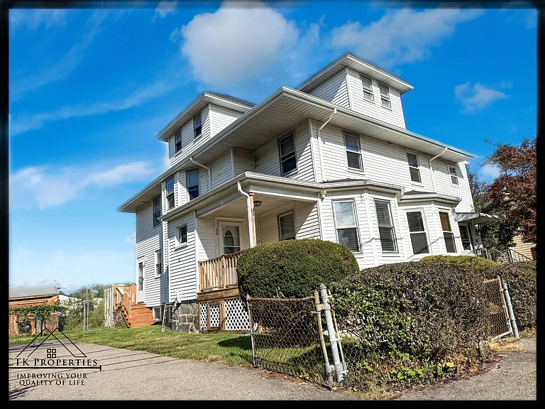 66 Walker St Exterior
