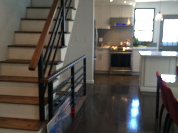 4th image of 20218 33rd Ave