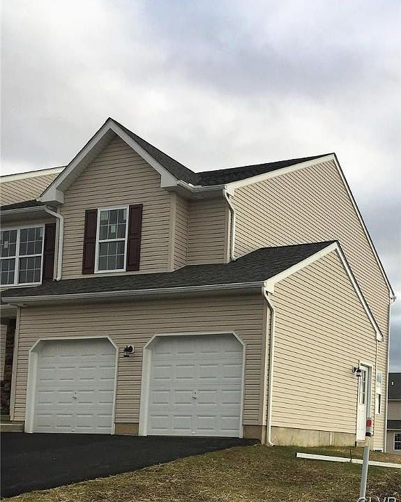 2nd image of 947 Graystone Cir #75