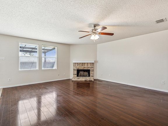 3rd image of 2015 Plains Ct