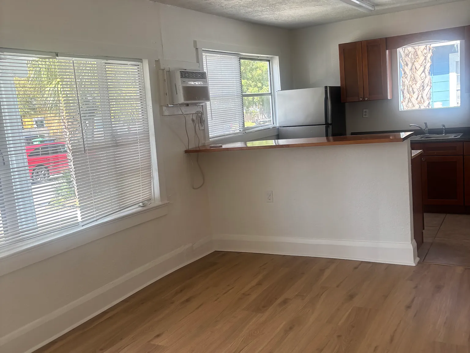 1 bed, 850 sqft, $1,200 — Photo 4