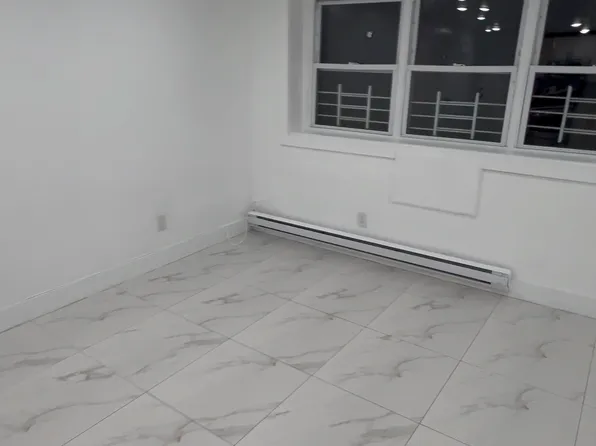 592 Bergen Avenue image 11 of 11