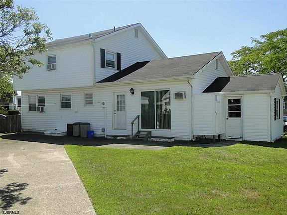2nd image of 225 Clipper Dr