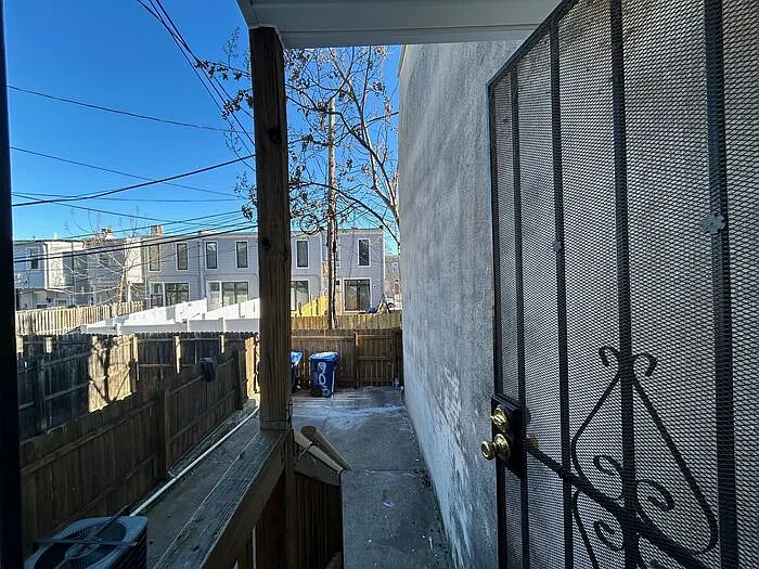 790 N Madeira St — Photo 10