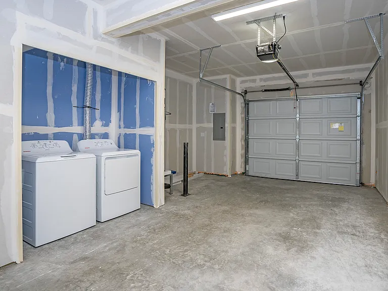 4873 S 48th St #D-2 — Photo 24