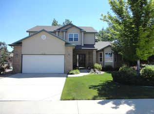 2076 Skylark Ct, Longmont, CO 80503