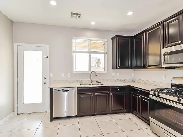 9321 Golden Lad Ave — Photo 7