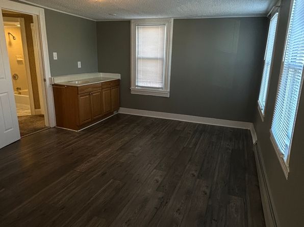 227 W Broad St #2