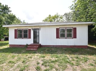 1527 McArthur Rd, Fayetteville, NC 28311