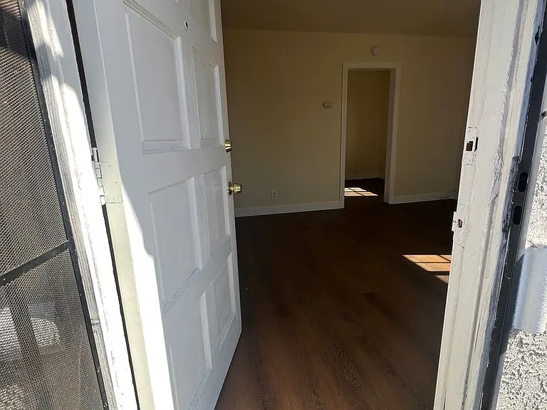16217 Prairie Ave — Photo 5