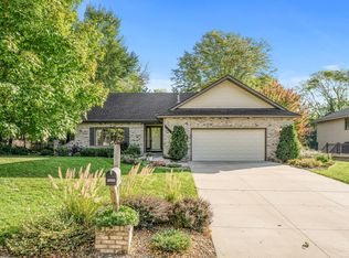 10309 Wildwood Rd, Bloomington, MN 55437