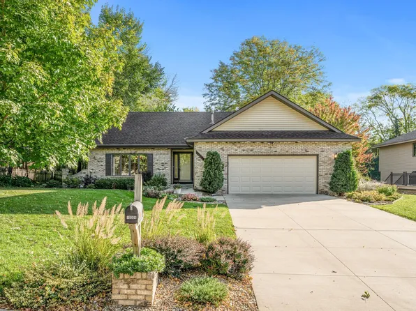 10309 Wildwood Rd, Bloomington, MN 55437
