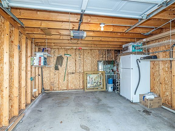 4th image of 3268 W 142nd St