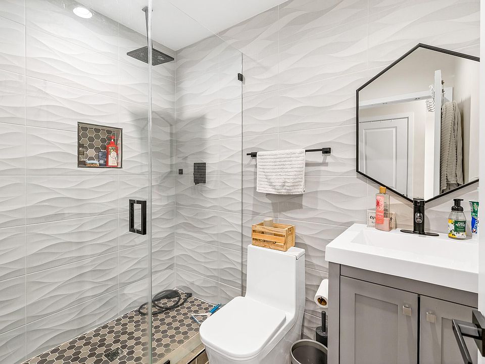 23256 Victory Blvd, Woodland Hills, CA 91367 Zillow