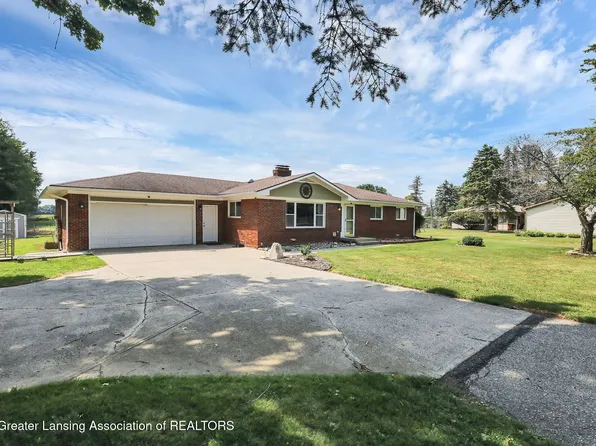 156 S Michigan Rd, Eaton Rapids, MI 48827