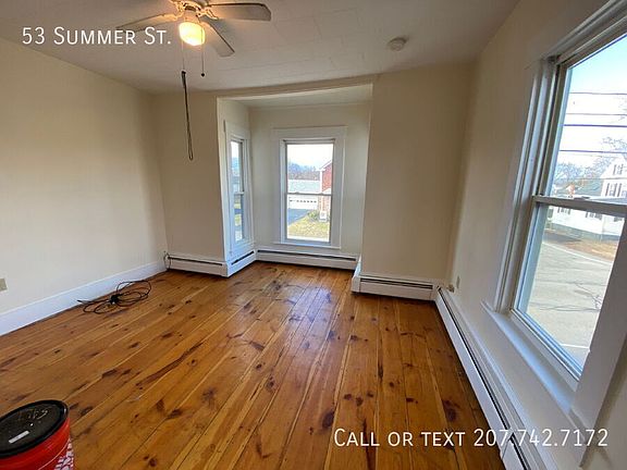 3rd image of 53 Summer St