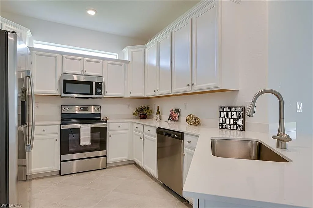 2 bed, 2.0 bath, 1564 sqft, $2,400 — Photo 3
