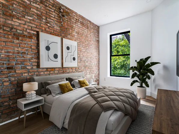 319 Vanbrunt Street image 4 of 7