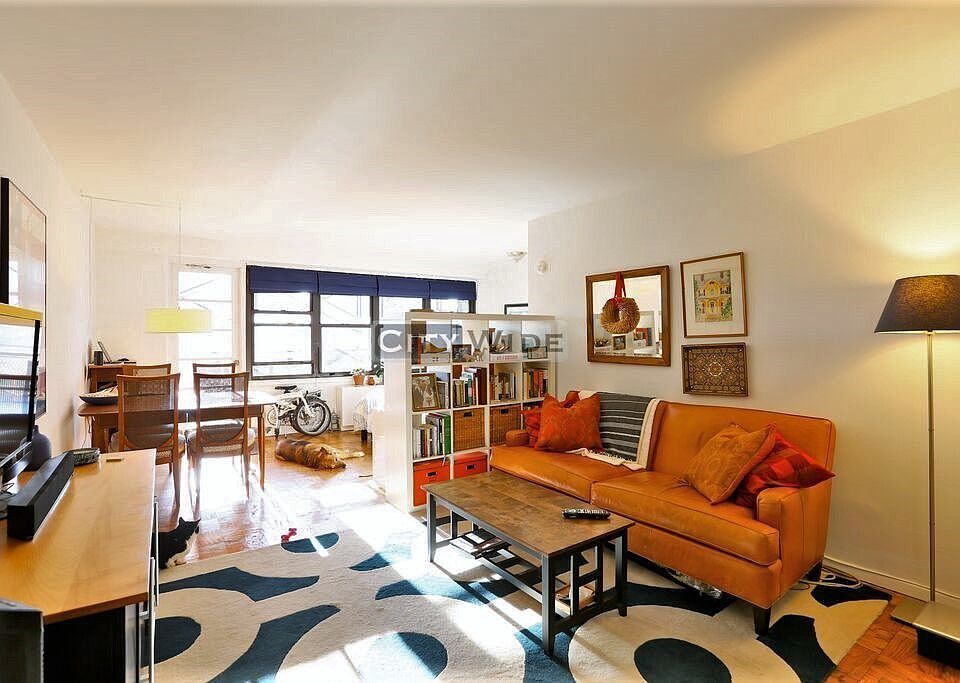 1st image of 240 E 82nd St APT 12B