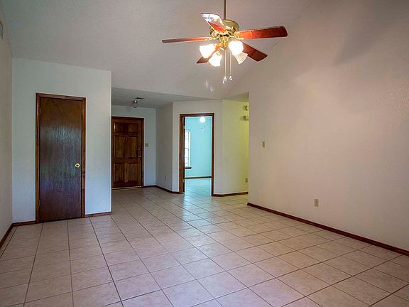 4th image of 2065 Madero Dr