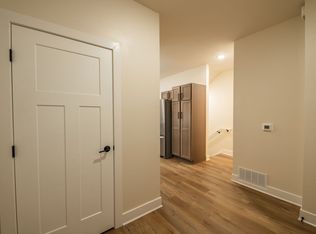 3 Bed / 2.5 Bath Townhome w/Deck, Walkout Finished Basement, 9' Ceilings, Quartz Tops, Stainless ..., Slinger, WI 53086