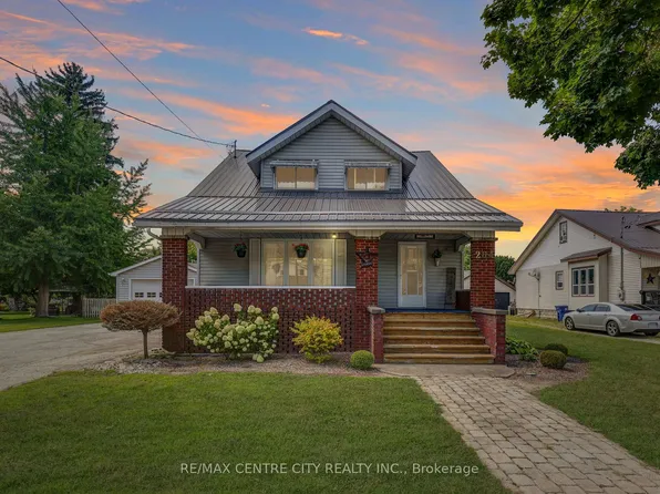 264 John St S, Aylmer, ON N5H 2E2