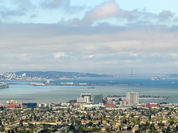 15 Starview Dr, Oakland, CA 94618
